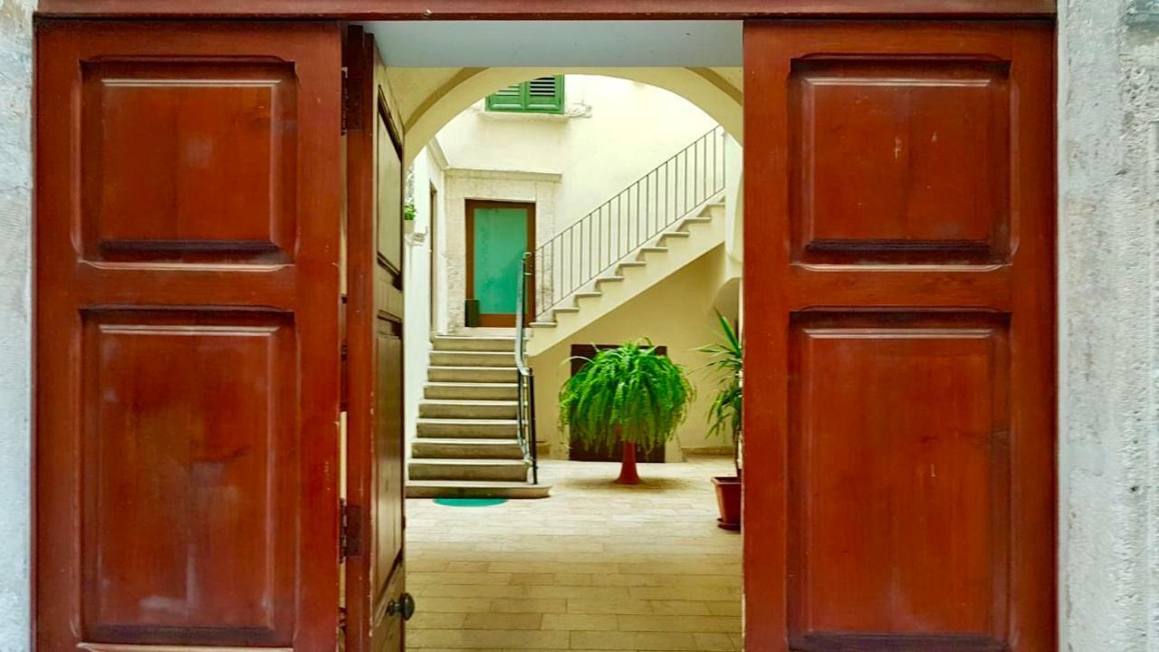 More Apartments Il Ferrarese 3 バーリ エクステリア 写真